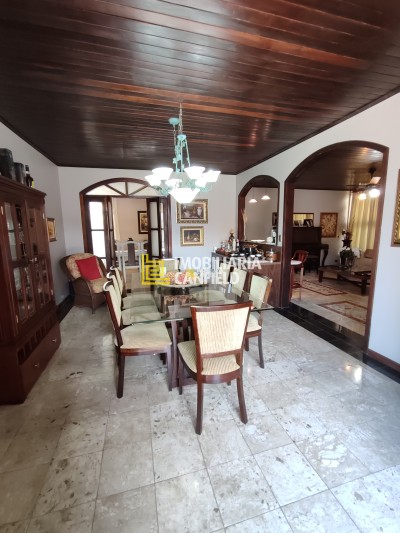 Lindíssima Casa na Costeira - Rua Visconde de Nácar-11