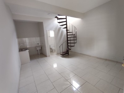 Sobrado p/locação _ CONJUNTO ASA BRANCA _ APT:11