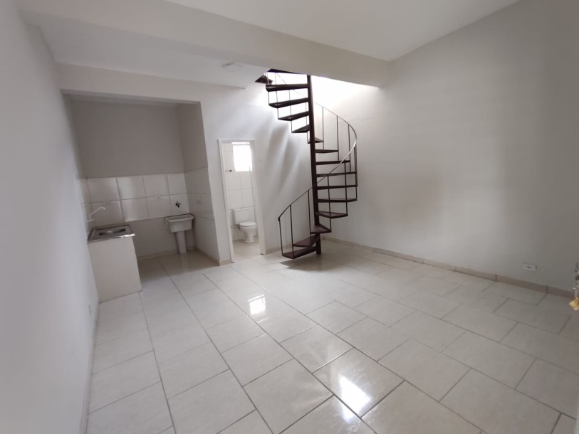 Sobrado p/locação _ CONJUNTO ASA BRANCA _ APT:11-6