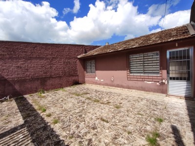 Casa á venda - Rua Júlio Groth Elias - Condomínio fechado Costa Sul