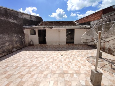 Casa á venda - Rua Júlio Groth Elias - Condomínio fechado Costa Sul